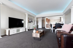 Modern 3-Bedroom House in Vibrant Neighborhood Launceston